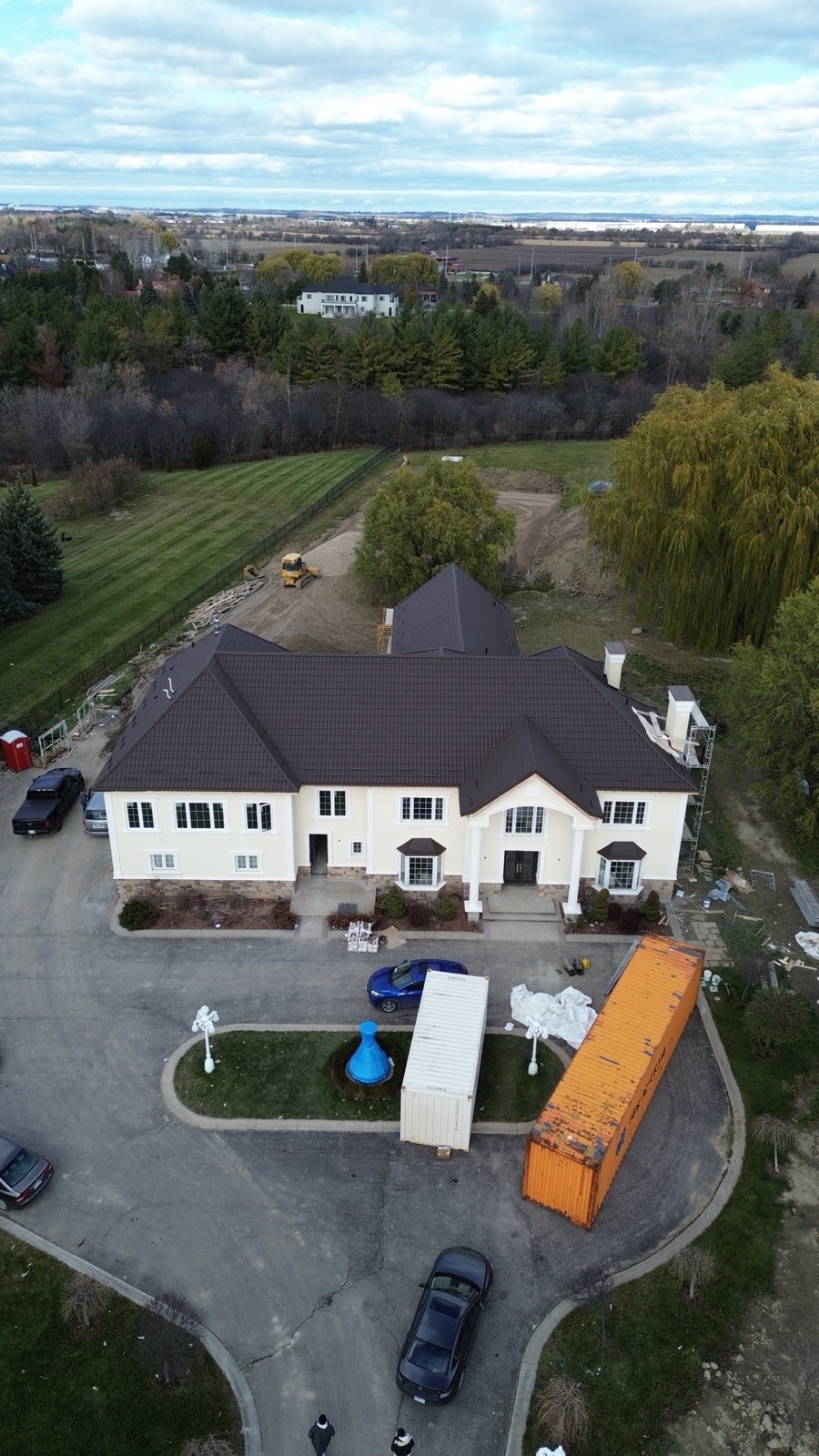 Finished custom estate home built by Halpern & Co.